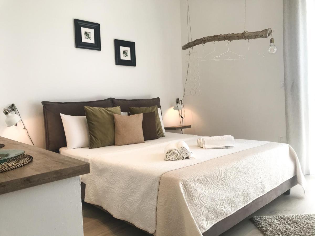 Viatorem Suites Torre dell'Orso Exteriér fotografie