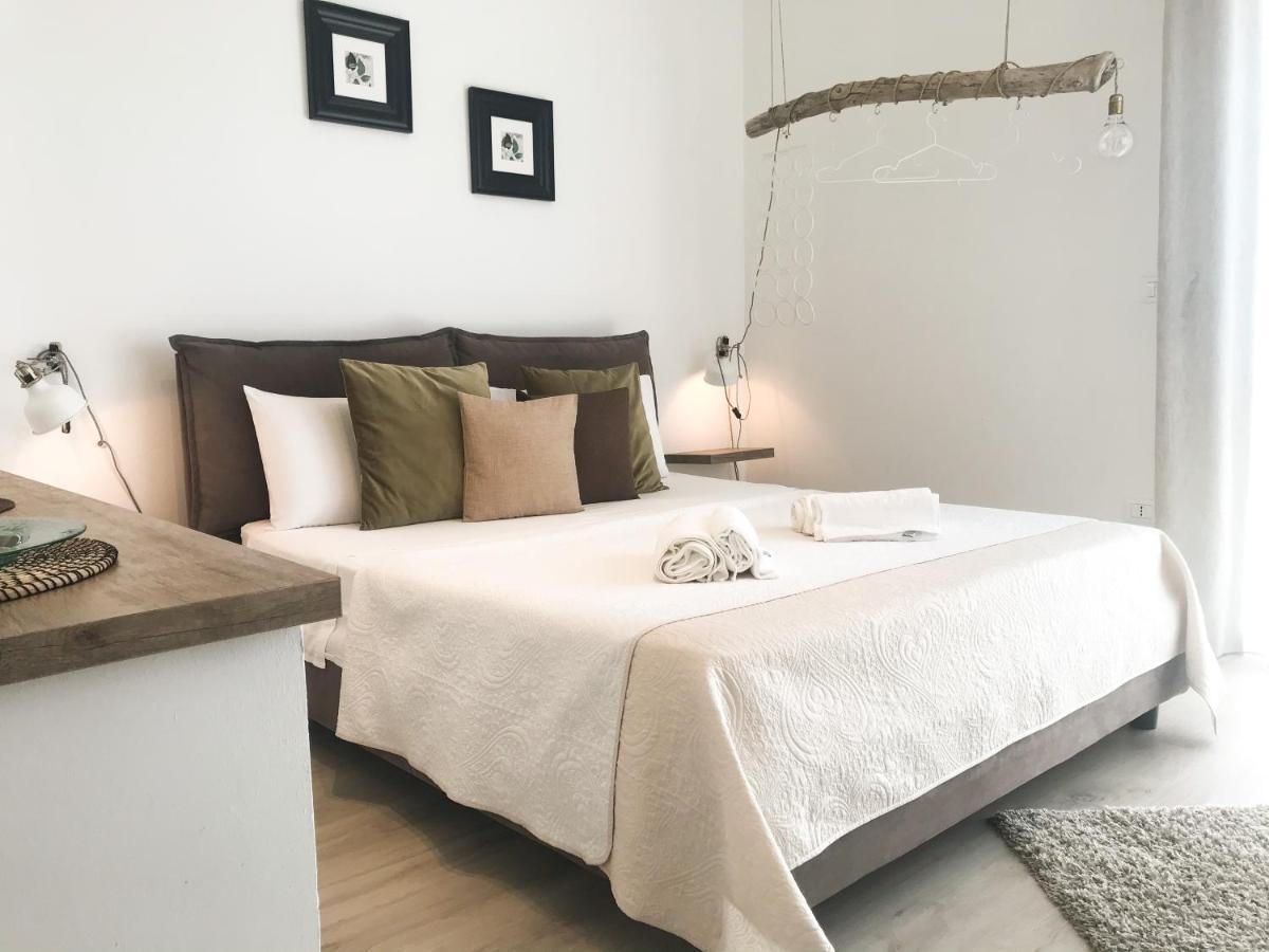 Viatorem Suites Torre dell'Orso Exteriér fotografie