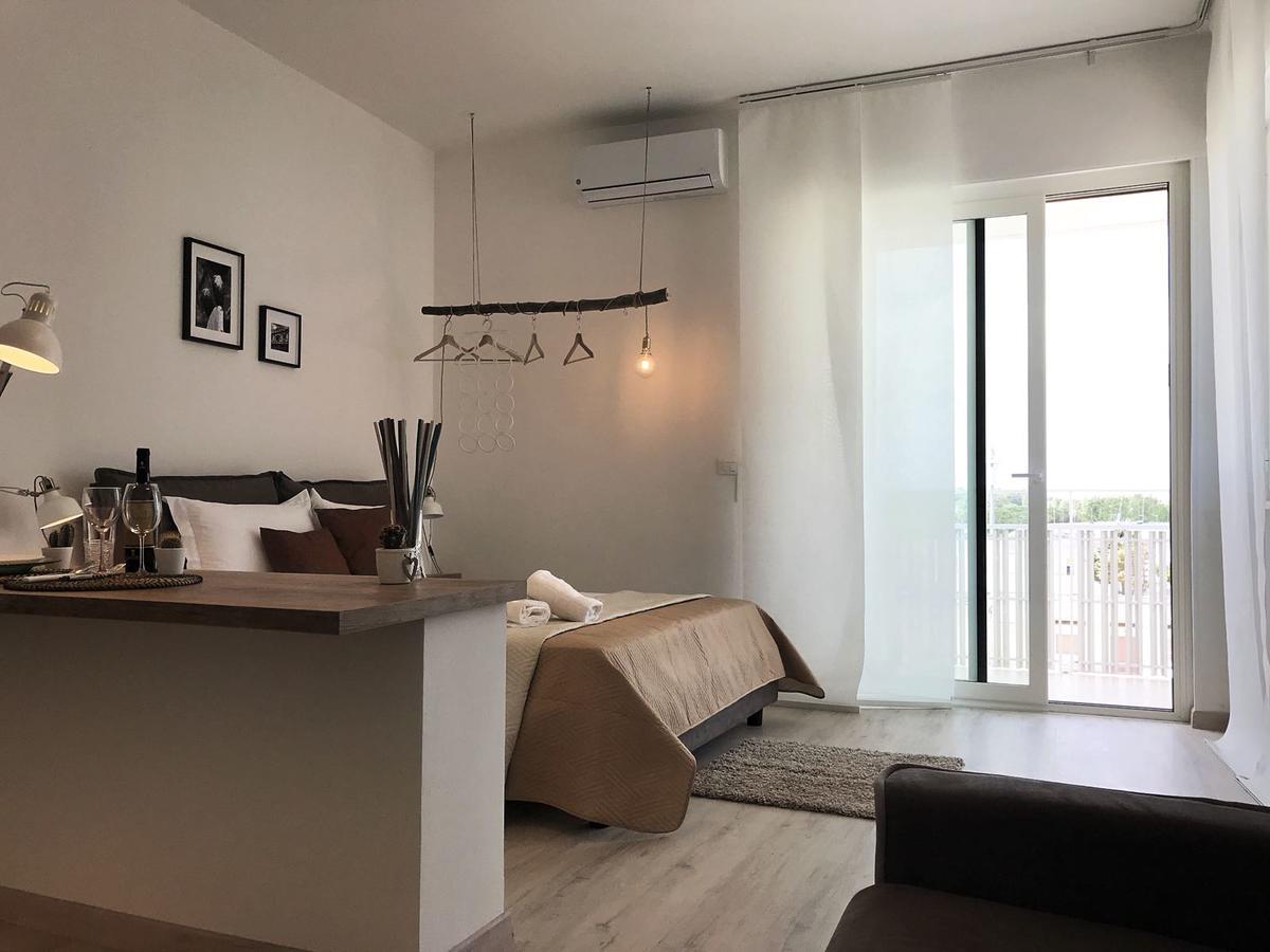 Viatorem Suites Torre dell'Orso Exteriér fotografie